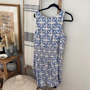 Floral Blue and White Sleeveless Dress